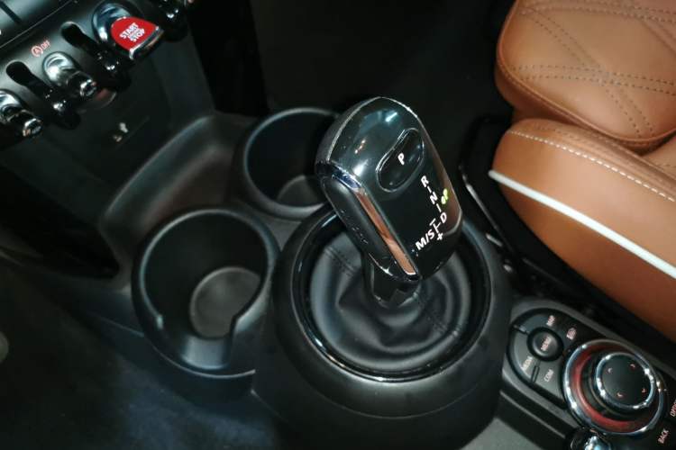 Used MINI 2022 1.5T COOPER Artist Gear Lever