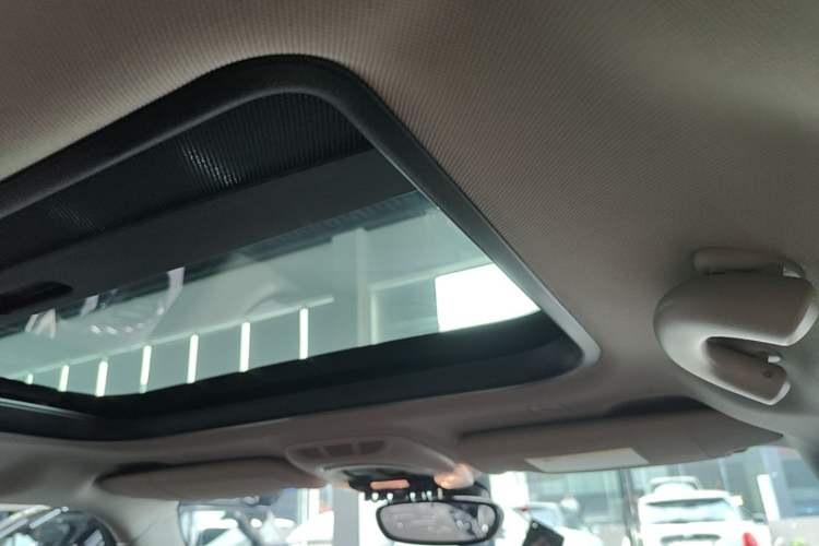 Used MINI 2022 1.5T COOPER Artist Headliner