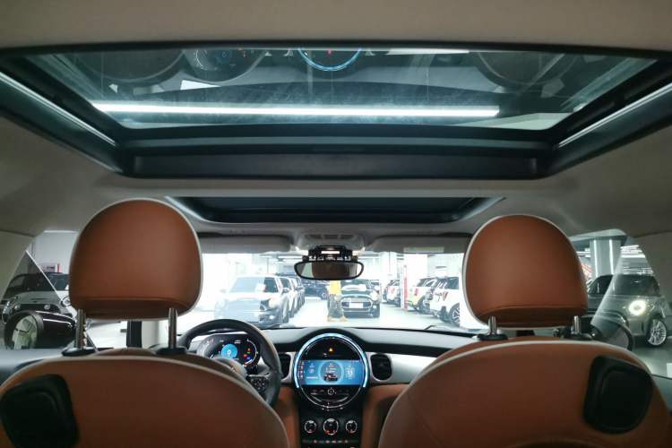 Used MINI 2022 1.5T COOPER Artist Headliner