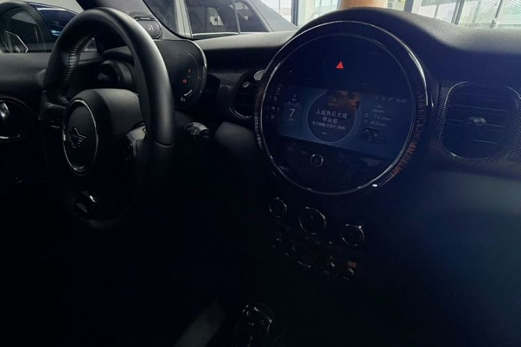 Used MINI 2022 2.0T COOPER S Racing Driver Interior 3