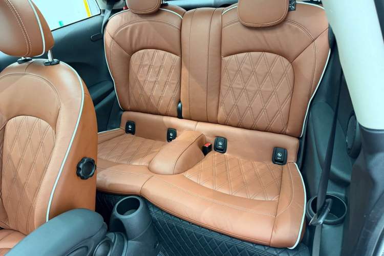 Used MINI 2022 1.5T COOPER The Coopers Commemorative Edition Interior 3