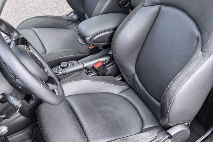 Used MINI 2022 1.5T COOPER Artist Left Front Seat