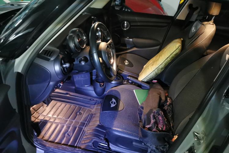 Used MINI 2022 Updated 1.5T ONE Five-Door PLUS Edition Left Front Seat