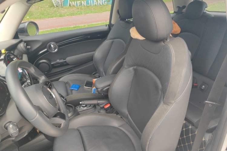 Used MINI 2022 1.5T COOPER The Coopers Commemorative Edition Left Front Seat