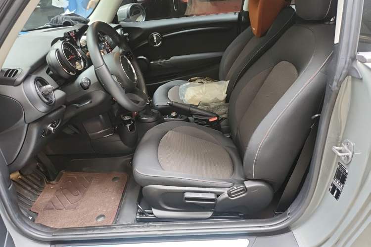 Used MINI 2022 1.5T ONE Left Front Seat