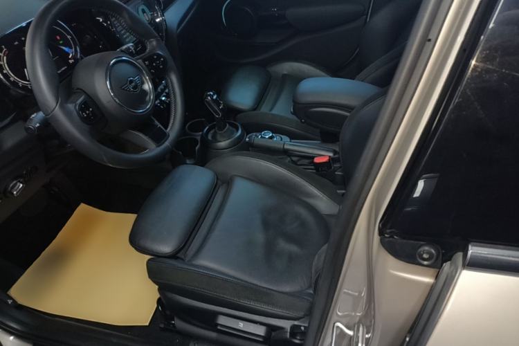 Used MINI 2022 1.5T COOPER Artist Five-Door Edition Left Front Seat