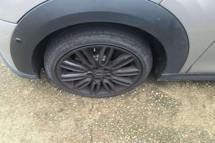 Used MINI 2022 1.5T COOPER Artist Left Front Wheel Hub