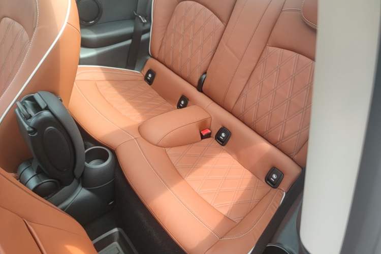 Used MINI 2022 Updated 1.5T COOPER Artist Left Rear Seat