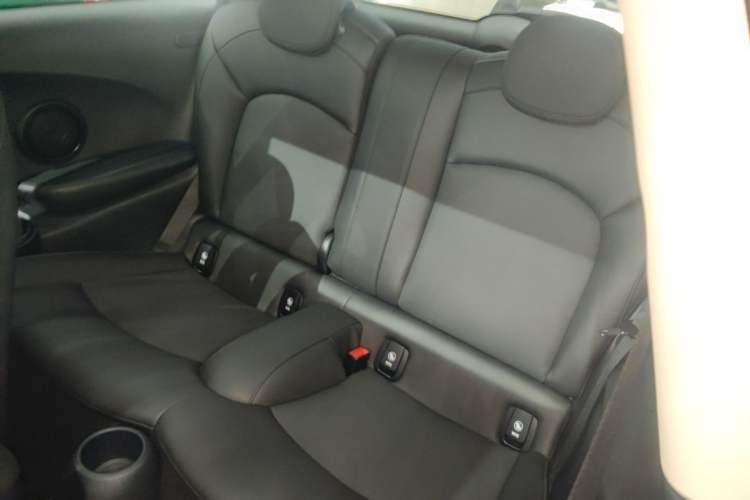 Used MINI 2022 Updated 1.5T COOPER Artist Left Rear Seat