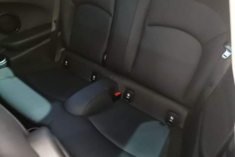 Used MINI 2022 Updated 1.5T COOPER Artist Left Rear Seat