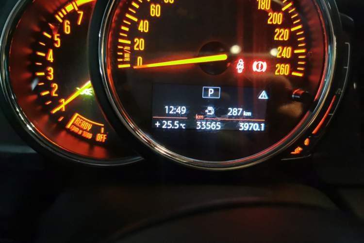 Used MINI 2022 Updated 1.5T ONE Five-Door PLUS Edition Odometer Close Up