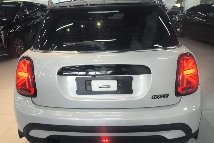 Used MINI 2022 Updated 1.5T COOPER Artist Rear