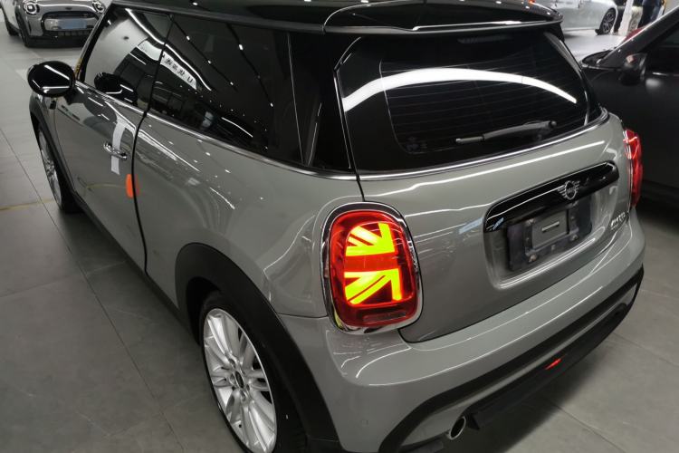 Used MINI 2022 Updated 1.5T COOPER Classic Edition Rear Left 45 Deg