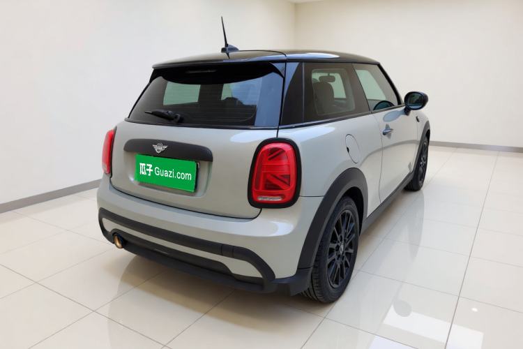 Used MINI 2022 1.5T ONE Rear Right 45 Deg
