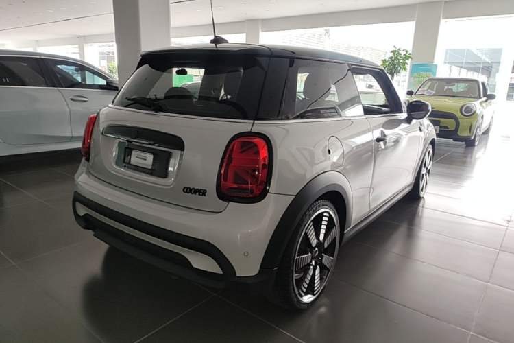 Used MINI 2022 1.5T COOPER The Coopers Commemorative Edition Rear Right 45 Deg