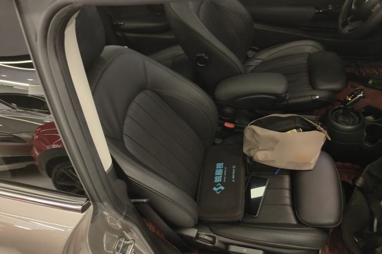 Used MINI 2022 2.0T COOPER S Artist Right Front Seat