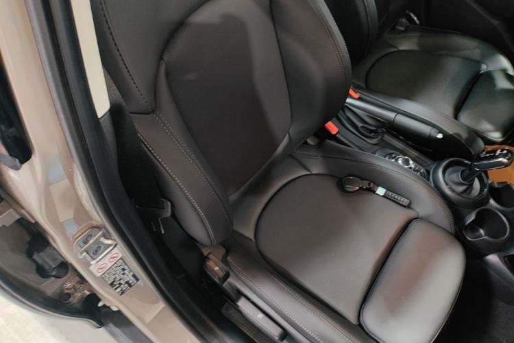 Used MINI 2022 Updated 2.0T COOPER S Classic Edition Five-Door Version Right Front Seat