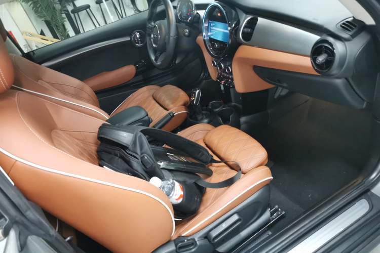 Used MINI 2022 1.5T COOPER Artist Right Front Seat