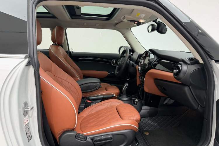 Used MINI 2022 1.5T COOPER The Coopers Commemorative Edition Right Front Seat