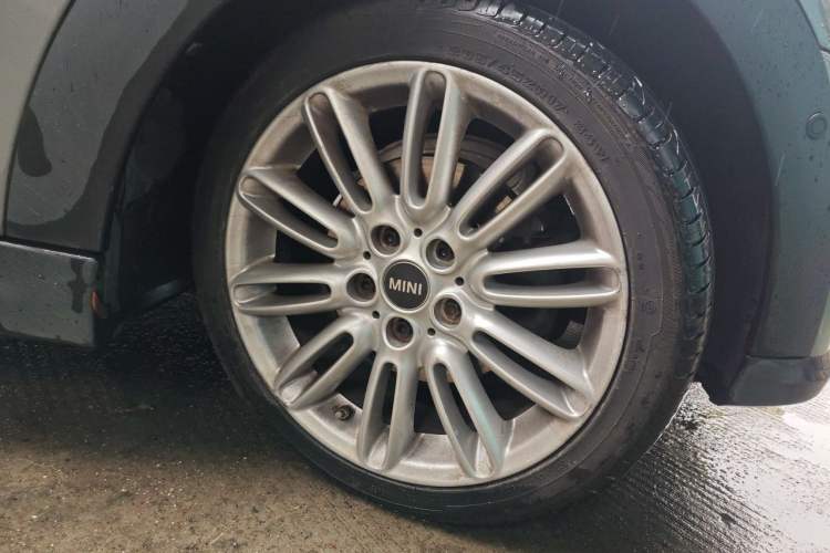 Used MINI 2022 Updated 1.5T COOPER Classic Edition Right Front Wheel Hub