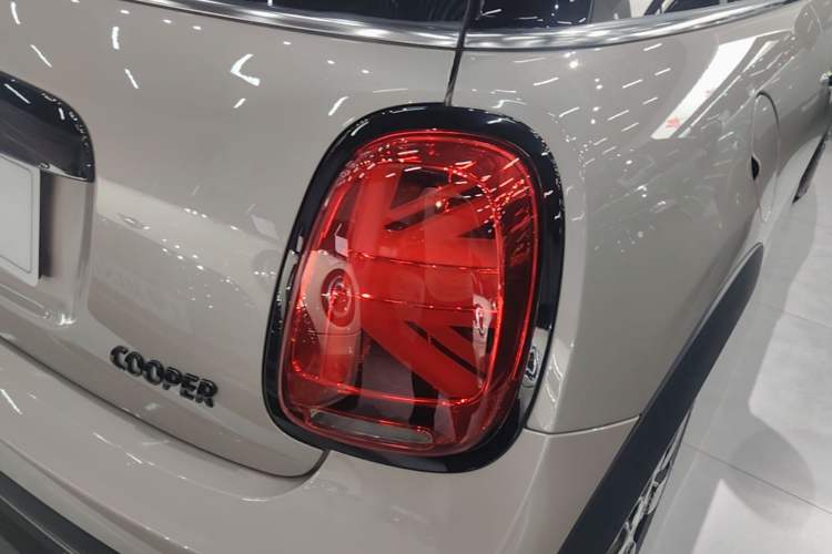 Used MINI 2022 Updated 1.5T COOPER Artist Right Rear Taillight