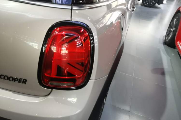 Used MINI 2022 Updated 1.5T COOPER Artist Right Rear Taillight