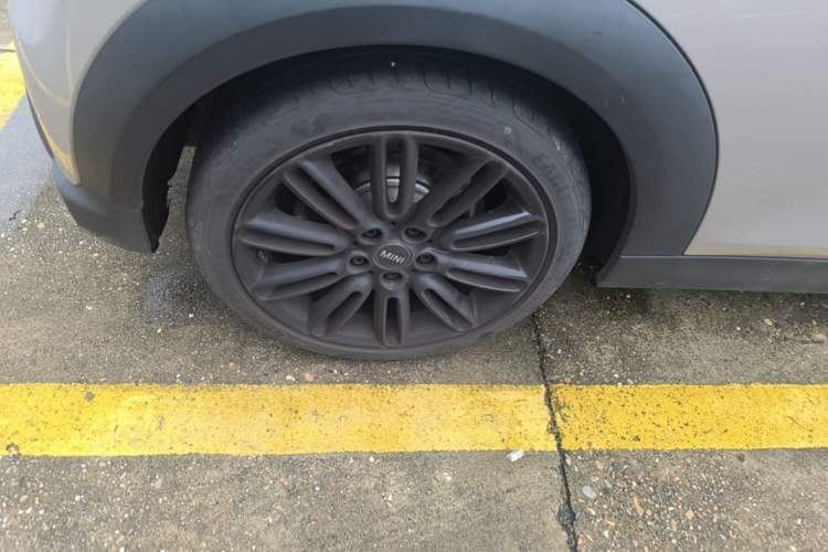 Used MINI 2022 1.5T COOPER Artist Right Rear Wheel Hub