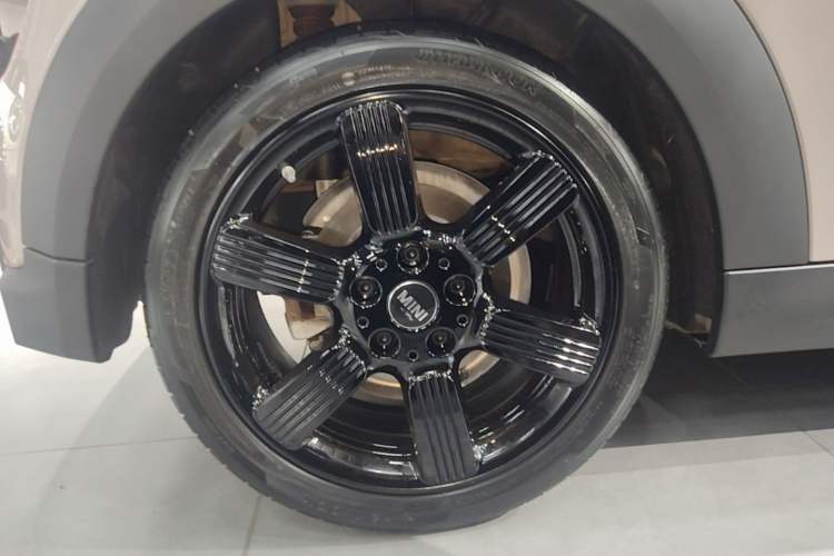 Used MINI 2022 Updated 1.5T COOPER Artist Right Rear Wheel Hub