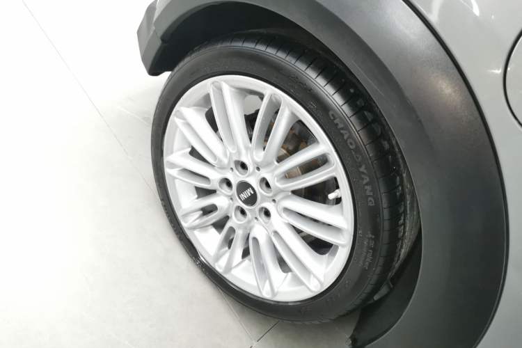 Used MINI 2022 Updated 1.5T COOPER Classic Edition Right Rear Wheel Hub