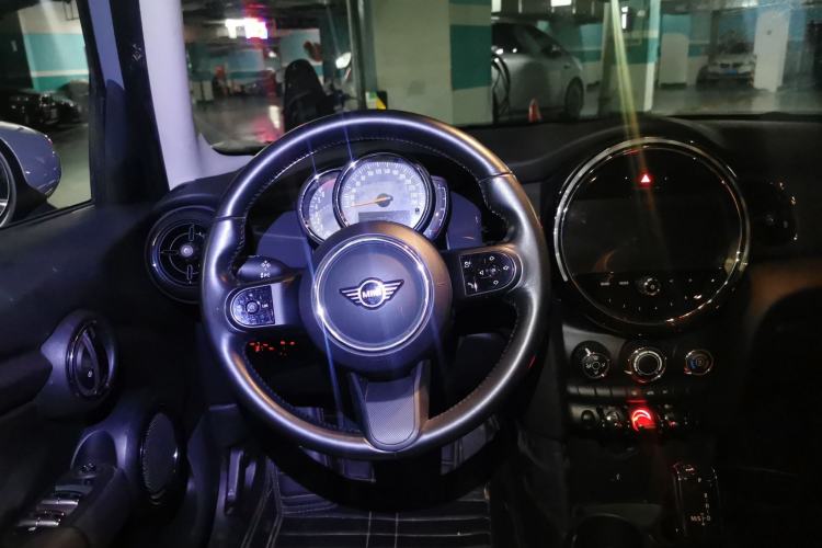 Used MINI 2022 Updated 1.5T ONE Five-Door PLUS Edition Steering Wheel