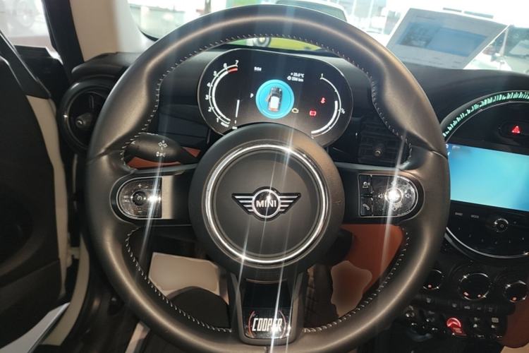 Used MINI 2022 1.5T COOPER The Coopers Commemorative Edition Steering Wheel