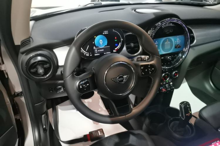 Used MINI 2022 Updated 1.5T COOPER Artist Steering Wheel