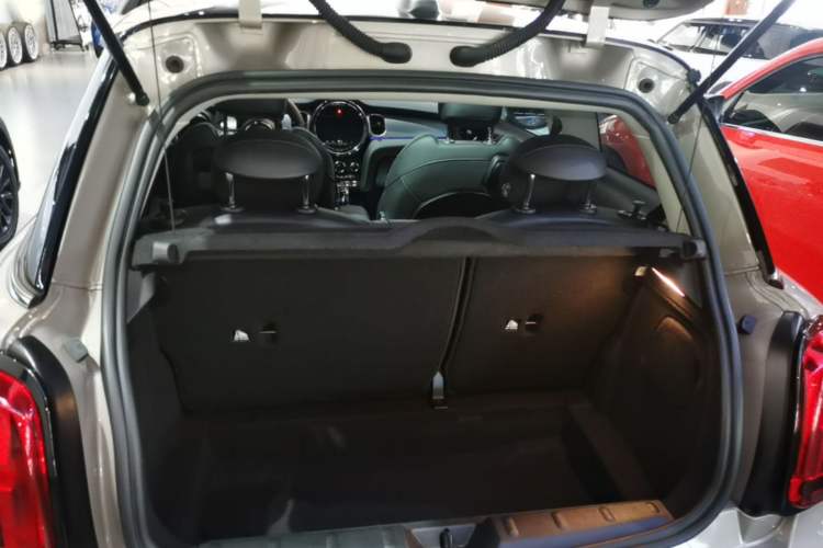 Used MINI 2022 Updated 1.5T COOPER Artist Trunk