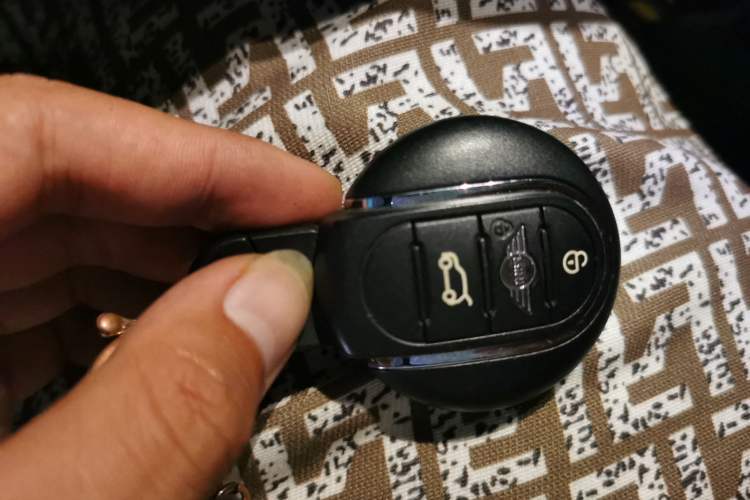 Used MINI 2022 Updated 1.5T ONE Five-Door PLUS Edition Vehicle Key