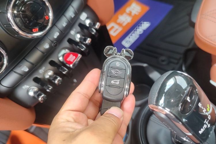 Used MINI 2022 Updated 1.5T COOPER Artist Vehicle Key