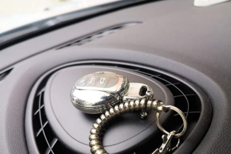 Used MINI 2022 1.5T COOPER Five-Door Edition The Coopers Commemorative Version Vehicle Key