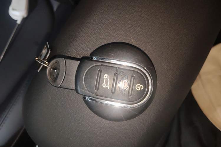 Used MINI 2022 Updated 1.5T COOPER Artist Vehicle Key