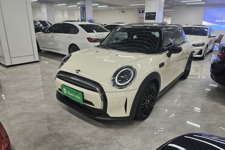 Used MINI 2022 Updated 1.5T COOPER Artist Guazi used car, China used car export, Used car for sale, Used cars, Cheapest cars for sale
