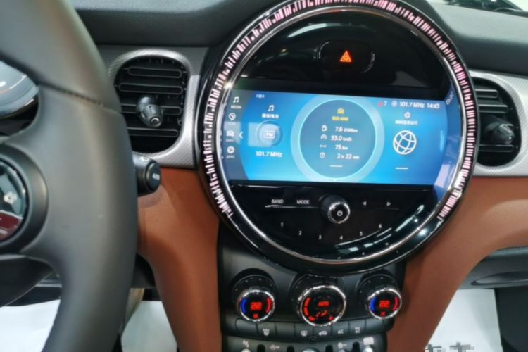 Used MINI 2022 Updated 1.5T COOPER Artist Five-Door Edition Audio And AC Panel