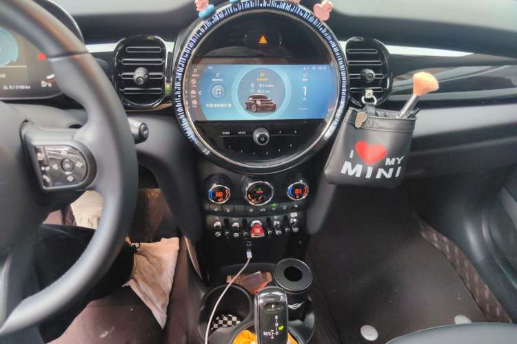 Used MINI 2022 Updated 1.5T COOPER Artist Audio And AC Panel