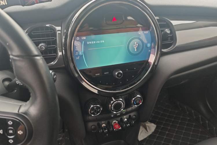 Used MINI 2022 Updated 1.5T ONE Five-Door PLUS Edition Audio And AC Panel