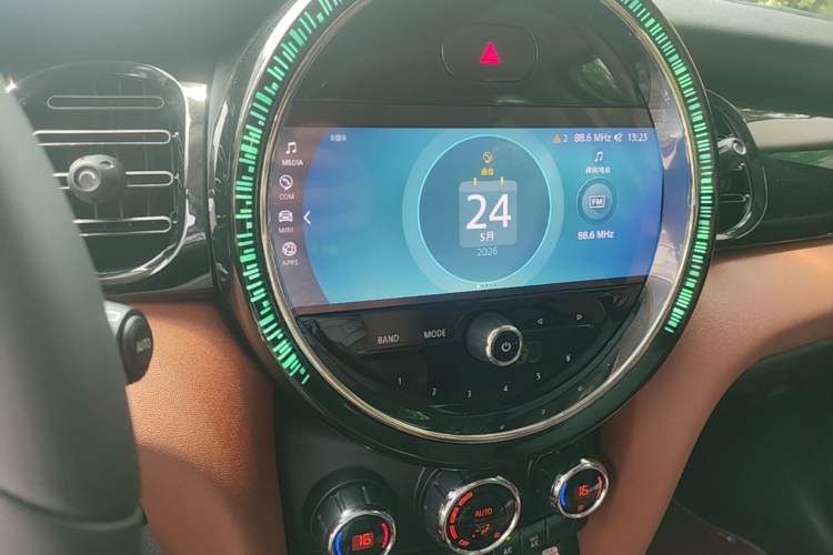 Used MINI 2022 1.5T COOPER Five-Door Edition The Coopers Commemorative Version Audio And AC Panel