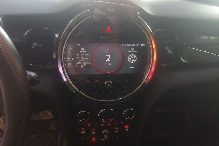 Used MINI 2022 1.5T COOPER Classic Edition Five-Door Version Audio And AC Panel