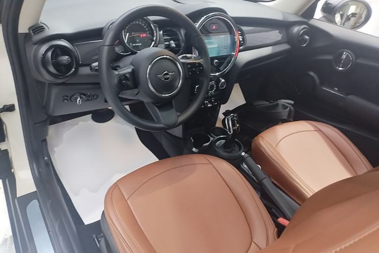 Used MINI 2022 1.5T ONE Center Console