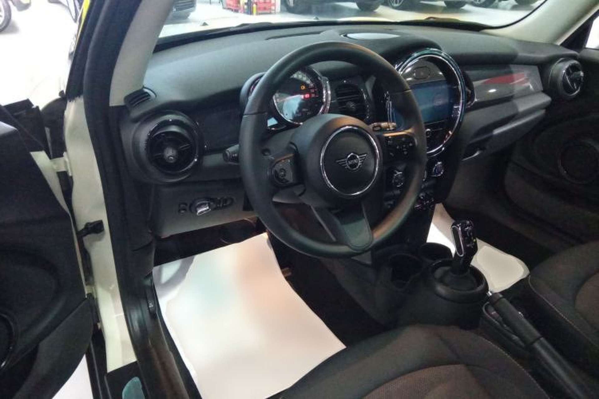 Used MINI 2022 1.5T ONE Center Console