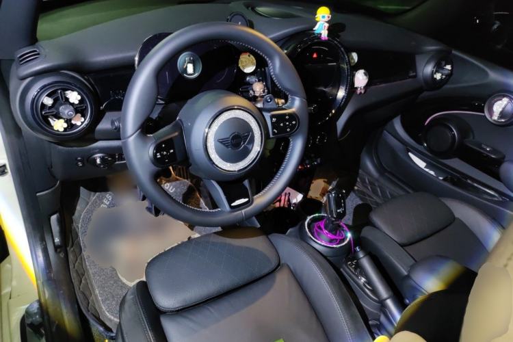 Used MINI 2022 Updated 2.0T COOPER S Racing Driver Center Console
