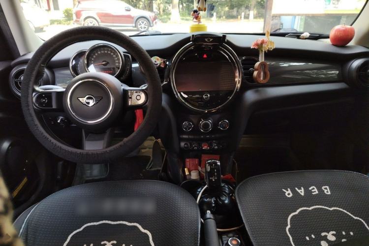 Used MINI 2022 Updated 1.5T ONE Five-Door PLUS Edition Center Console
