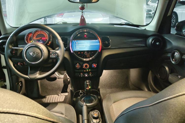 Used MINI 2022 1.5T ONE Five-Door PLUS Center Console