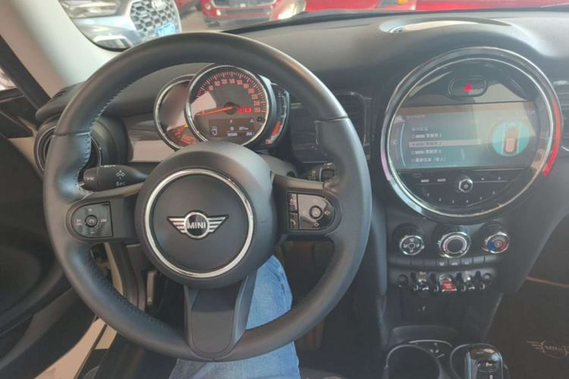 Used MINI 2022 Updated 1.5T ONE Center Console