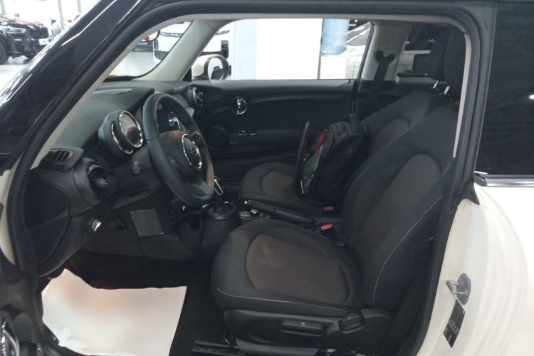 Used MINI 2022 1.5T ONE Driver Seat